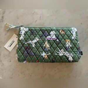 NWT Vera Bradley Essential Medium Pouch “Dog Park” Pattern